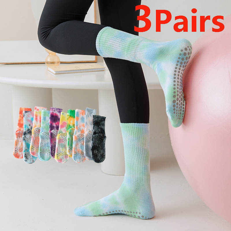 Pilates Yoga Hose - レディース用、グラデーションカラーのヨガソックス3足セット。綿素材で滑り止め加工が施されており、ピラティスやダンス、ヨガ、スポーツジムなど、さまざまな用途に最適。冬用の厚手ミドル丈で、ダンスフロアでの滑り止め効果も期待できます。
