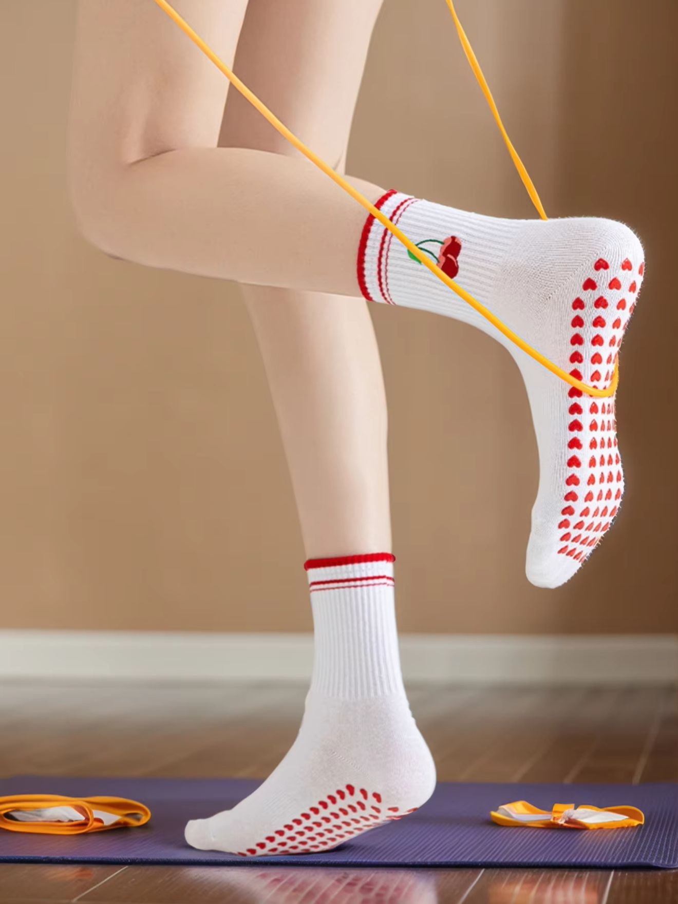 Yoga Pilates Yoga - 1組のクロスボーダープロフェッショナルヨガソックス、コットンストラップ付きシリコン滑り止めピラティスフィットネスダンスフロアソックス