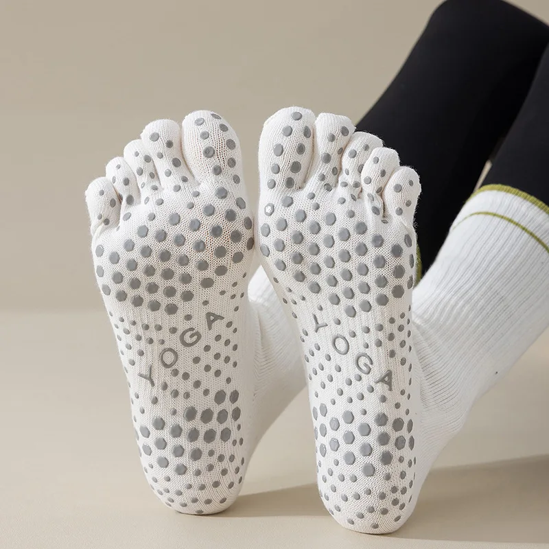 Pilates Yoga Hose - 1 ペア新しい 5 本指シリコンノンスリップヨガソックスソフト通気性バレエダンスレディースフィットネススポーツソックス滑り止めピラティスソックス