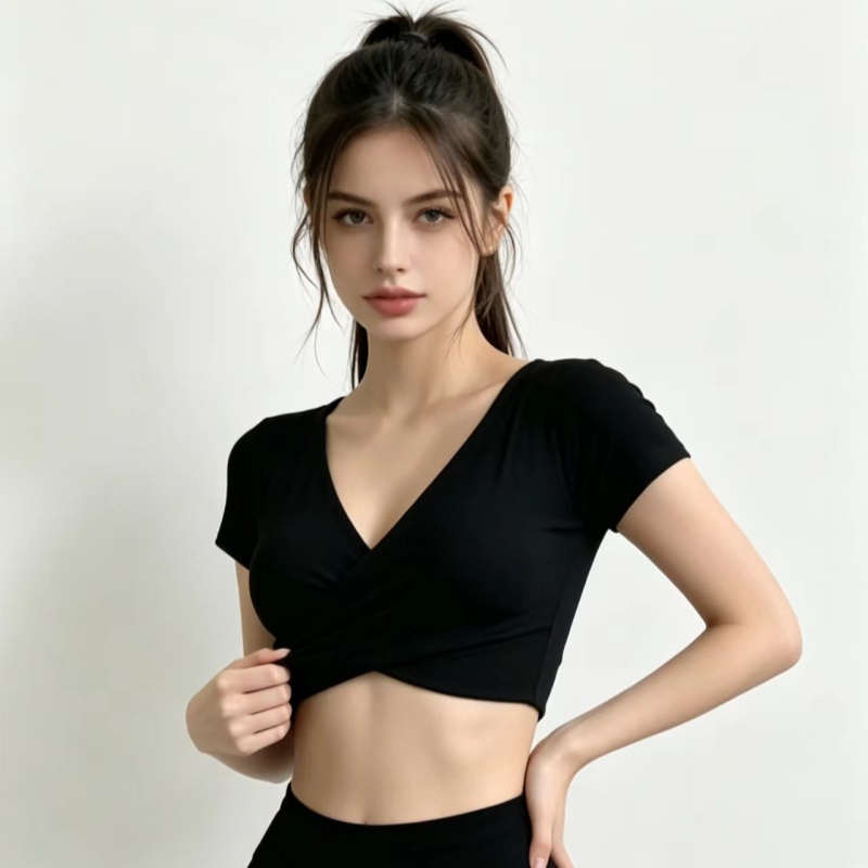 女性用Vネック、クロスバックデザインのヨガ用クロップドトップ - Pilates V Yoga のレビューと価格