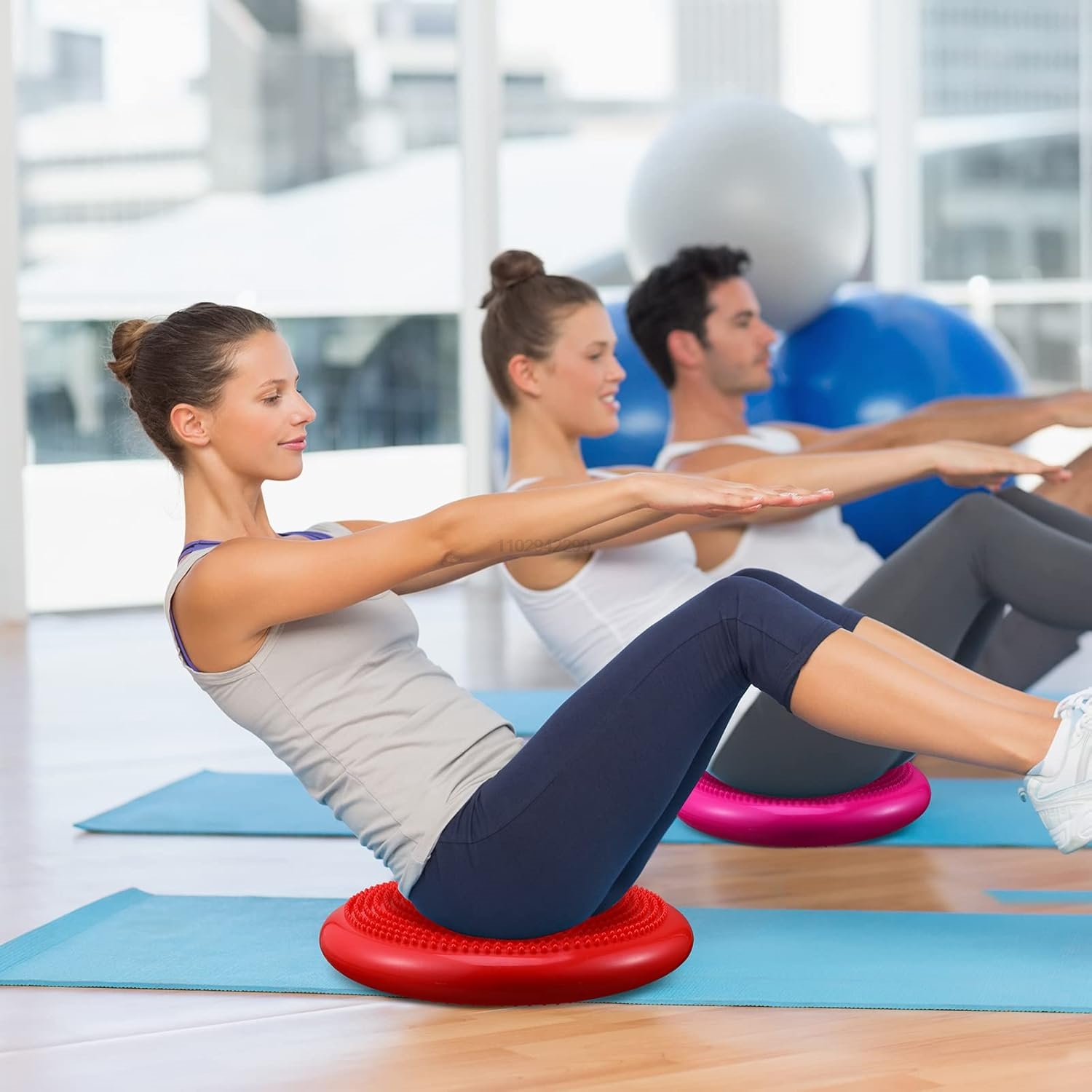 13.5インチ / 34cm インフレータブルウォブルクッシ - Exercise Disc Inflatable のレビューと価格